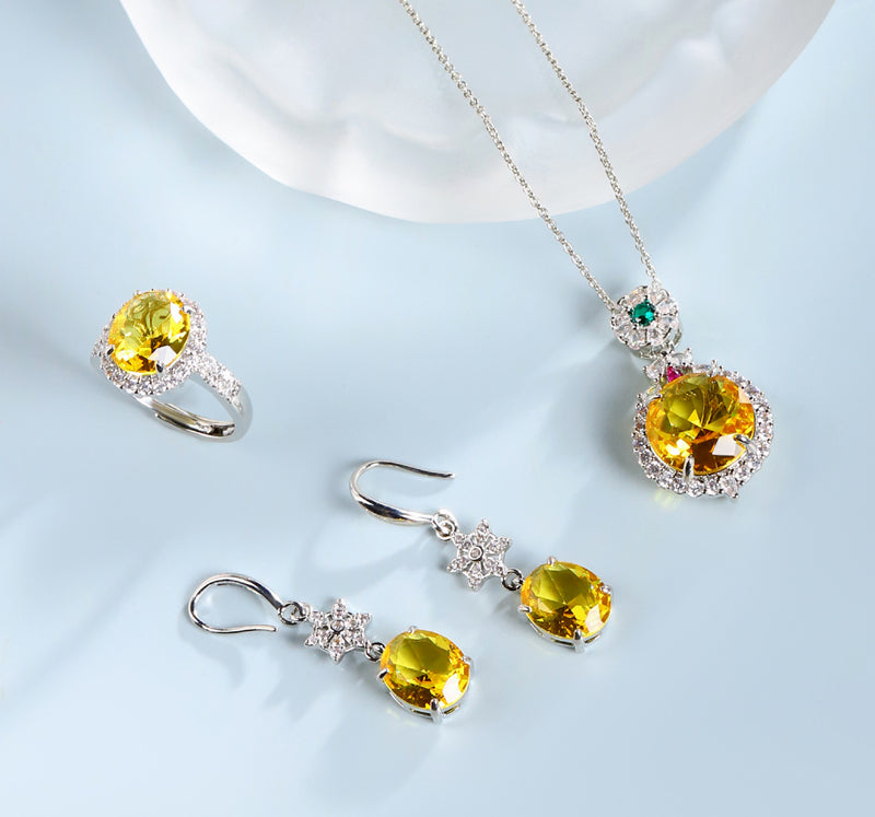 Three-piece yellow gemstone jewelry set – Necklace, Ring and Earrings Silver Inlay Comes with a gift box, perfect for birthdays and luxurious gifts.
