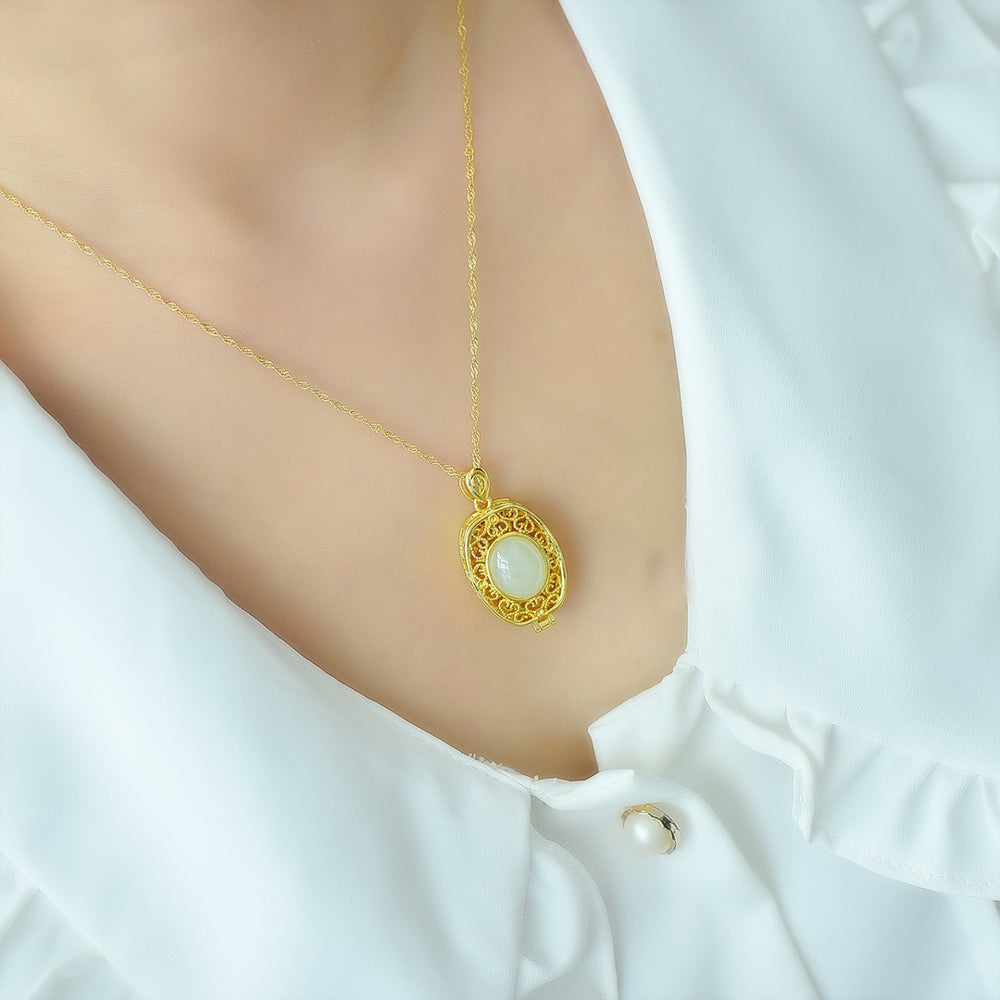 Hetan Jade Square Hinged Sachet Pendant Necklace –Gold Openwork Scrollwork Design with Spiral Heart-Shaped Clasp (Classic Romantic Style)