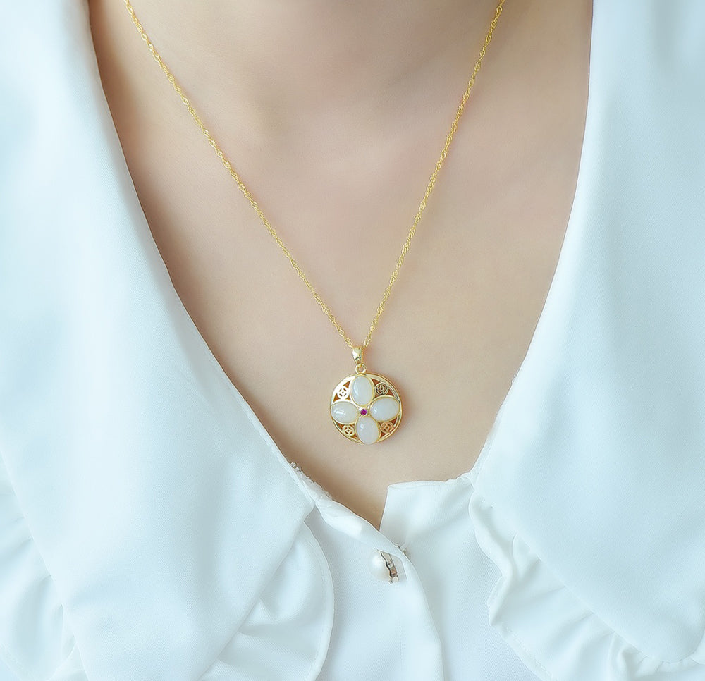 Hetian Jade Four-Petal Flower Pendant Necklace – A symbol of wholeness, auspiciousness, prosperity, and elegance. Comes with an exquisite gift box