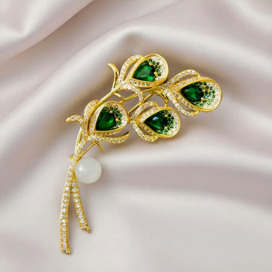Emerald Phoenix Feather Brooch | Zircon-Inlaid Hetian White Jade Gilded Peacock Corsage: Exuding Nobility and Luxury