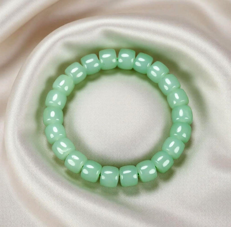Mint Green Chalcedony Square Barrel Bead Elastic Bracelet – Fresh and even color, matte and warm texture, simple and elegant.