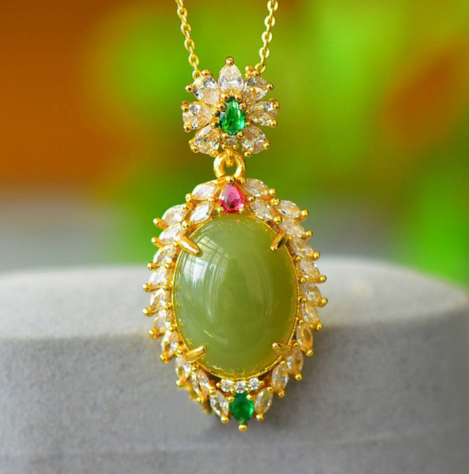 "Snowflake-Topped Pendant Necklace: Verdant Hetian Jade Accented with Ruby and Zircon Petals—An Elegant and Luxurious Design   Comes with a beautiful gift box