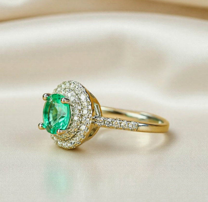 Emerald double-layered zircon halo ring, gold ring with large round-cut gemstones and a gold zircon band, comes in a beautiful gift box.