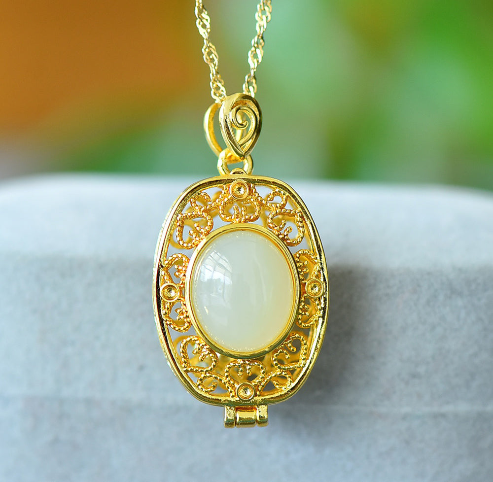 Hetan Jade Square Hinged Sachet Pendant Necklace –Gold Openwork Scrollwork Design with Spiral Heart-Shaped Clasp (Classic Romantic Style)