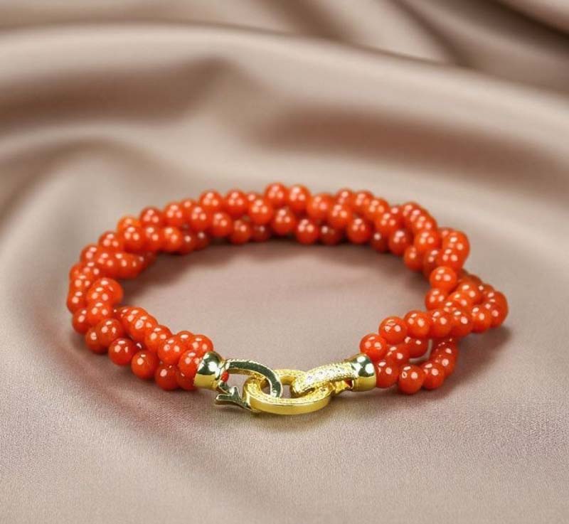 Natural red agate small round bead three-row bracelet – gold ring clasp for auspiciousness, good fortune, and protection from evil.