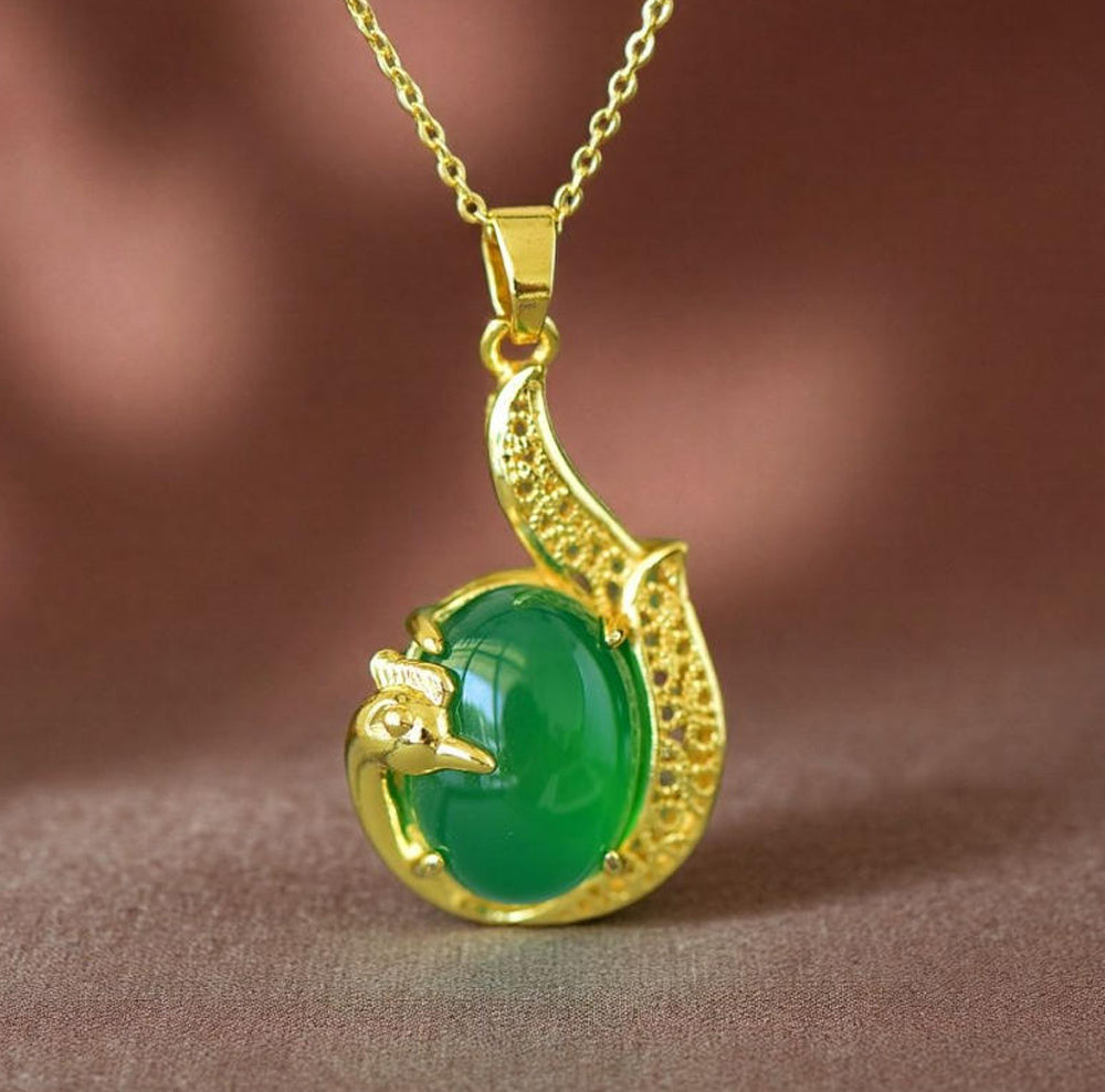 Phoenix-shaped emerald jade necklace – Golden phoenix tail feathers inlaid with emerald jade