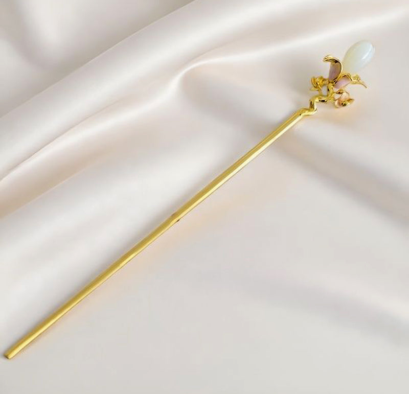 Hetian Jade & Enamel Floral Gold Hairpin (Delicate Thin Gold Stem) – Fresh, Cute, and Classic Hanfu Style  Suitable for Hanfu accessories and as gifts.