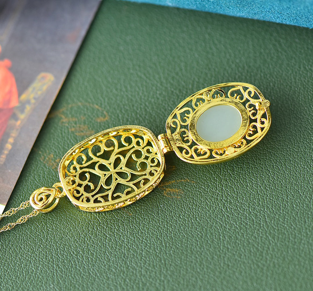 Hetan Jade Square Hinged Sachet Pendant Necklace –Gold Openwork Scrollwork Design with Spiral Heart-Shaped Clasp (Classic Romantic Style)