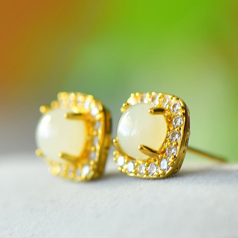 Pair of Gold-Set Square Stud Earrings with Rounded Corners (Hetian Jade) – Minimalist and Elegant Four-Prong Setting