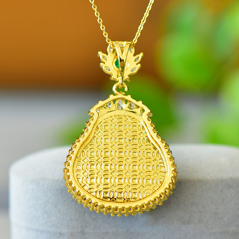 Hetian black jade Maitreya Buddha pendant necklace with gold-set zircon edges – The ever-smiling Maitreya brings peace, blessings, and good fortune.