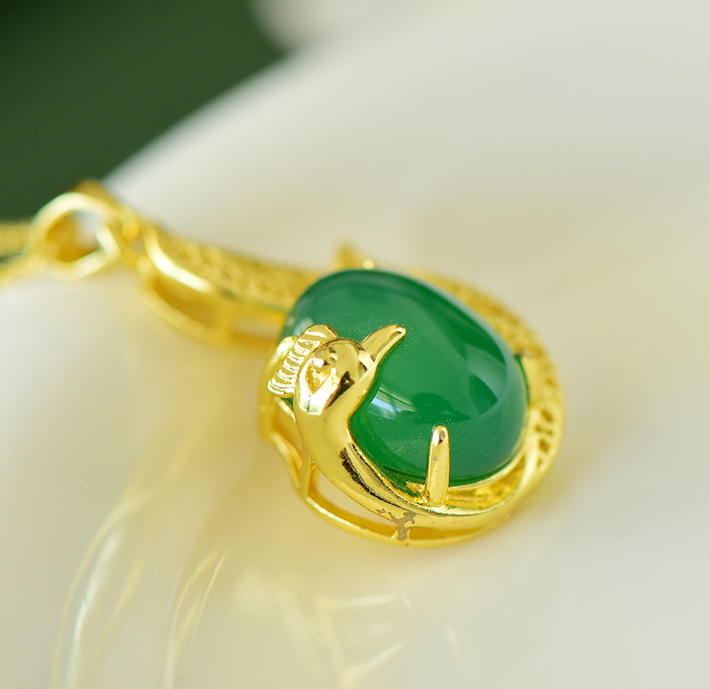 Phoenix-shaped emerald jade necklace – Golden phoenix tail feathers inlaid with emerald jade