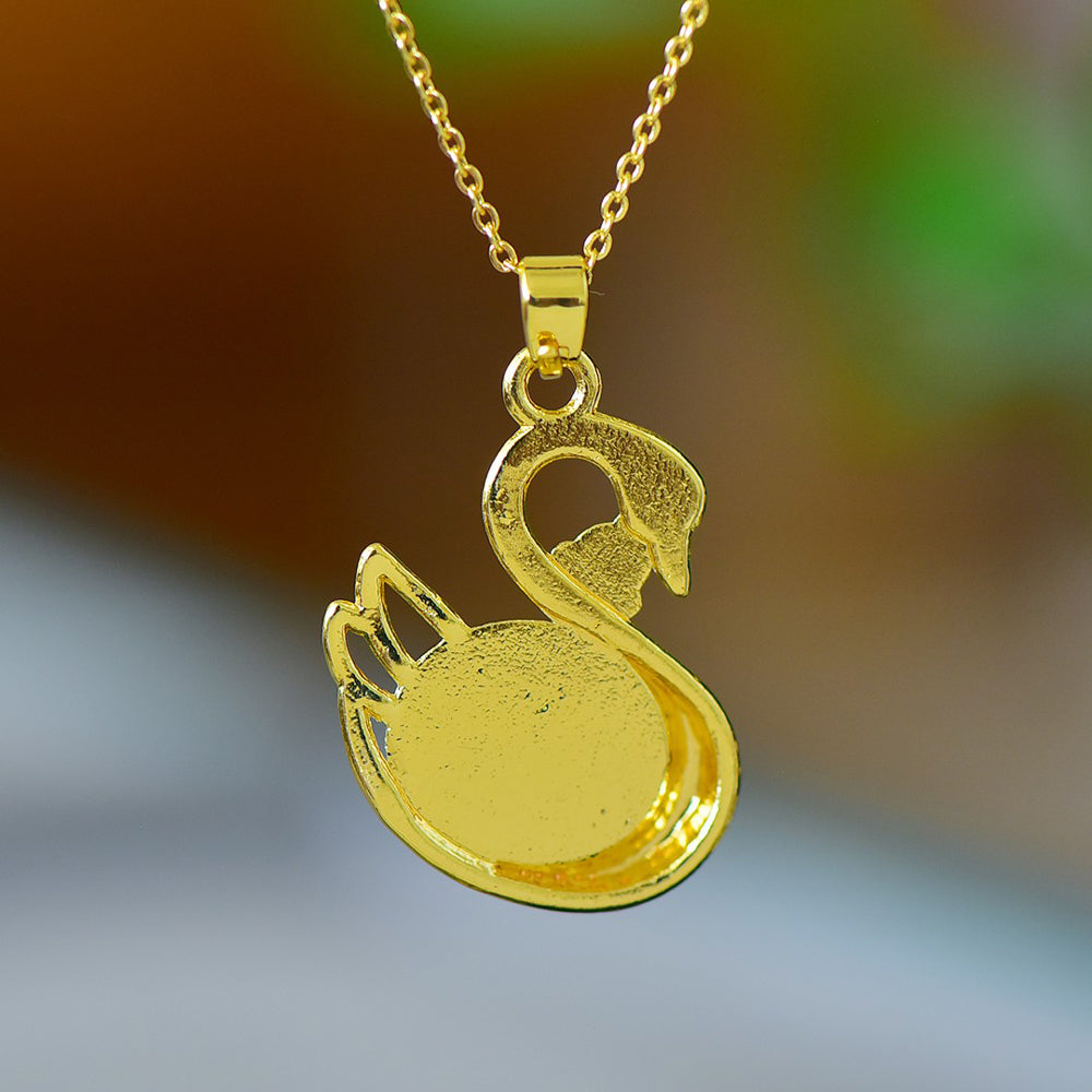Emerald Jade Necklace in Swan Design – Gold Swan Inlaid with Emerald Jade Accented with White Vanadium, Ideal for Anniversaries and Gifting